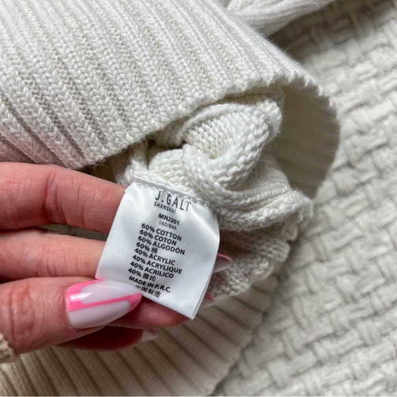 Brandy Melville Ida Cotton Cable Knit V Neck Sweater - Picture 4 of 6